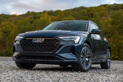 Image of product Q8 e-tron by Audi