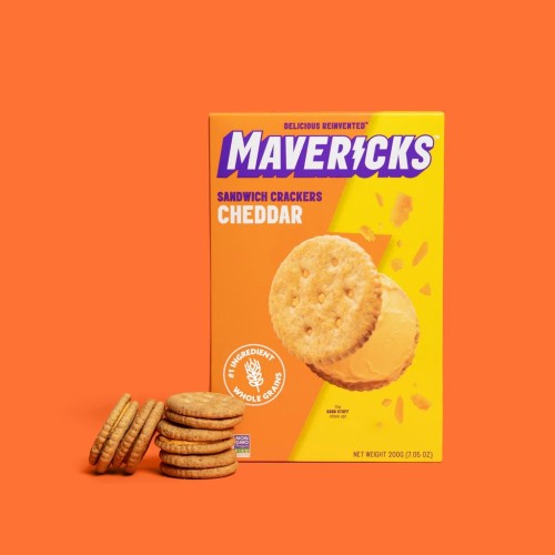 Image of product Cheddar Sandwich Crackers by Mavericks