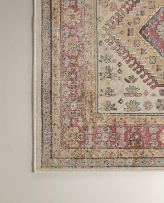 Image of product RECTANGULAR VINTAGE EFFECT AREA RUG by Zara Home