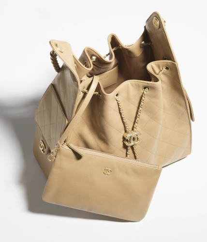 Image of product 25 Medium Handbag by Chanel