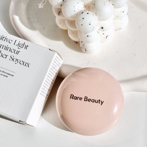 Image of product Positive Light Silky Touch Highlighte by Rare Beauty