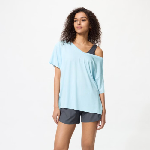 Image of product AIRism Relaxed V-Neck Tee by Uniqlo