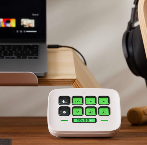 Image of product Stream Deck Neo by Elgato